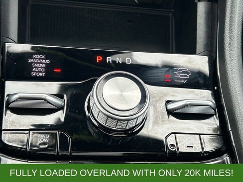 Used 2023 Jeep Grand Cherokee Overland w/ Luxury Tech Group IV AWD/4WD image 32