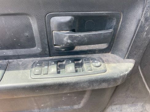 Used 2016 RAM 1500 Express AWD/4WD image 10