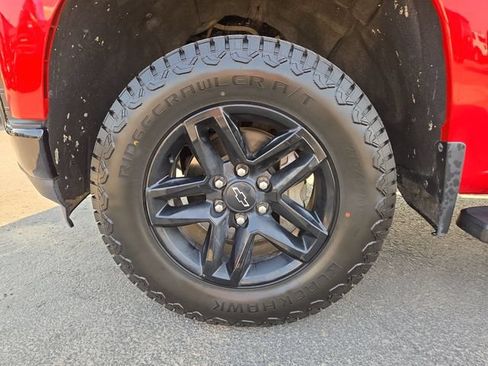 Used 2021 Chevrolet Silverado 1500 LT Trail Boss w/ Convenience Package II AWD/4WD image 7