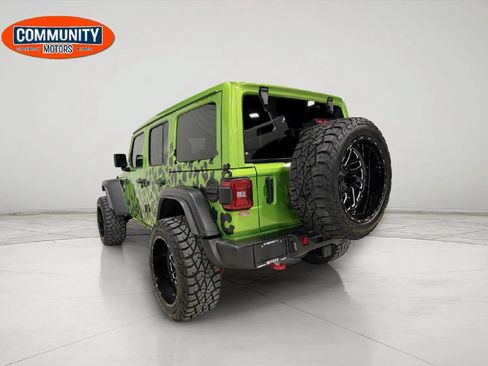 Used 2025 Jeep Wrangler Unlimited Rubicon w/ XTREMEE 35" Tire Package AWD/4WD image 4