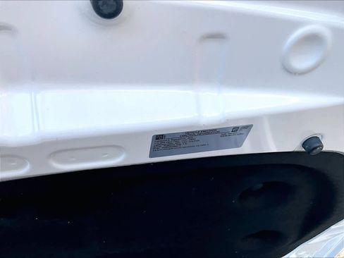 Used 2023 GMC Terrain SLT w/ Tech Package image 35