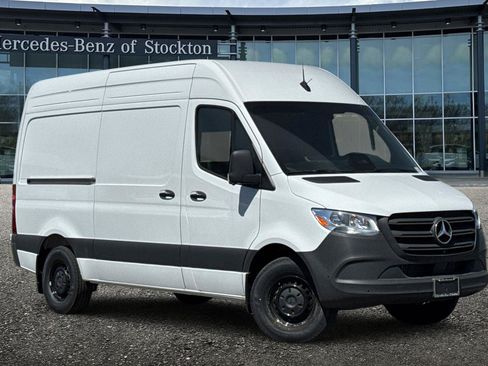 New 2026 Mercedes-Benz Sprinter 2500 image 2