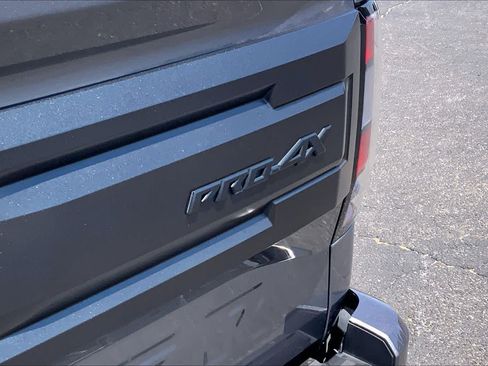 Used 2025 Nissan Frontier PRO-4X w/ Pro Premium Package AWD/4WD image 10