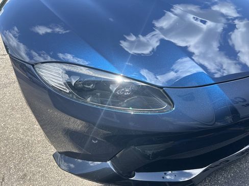 Used 2020 Aston Martin V8 Vantage Coupe RWD image 12