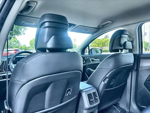 Used 2024 Kia Sportage EX FWD image 23
