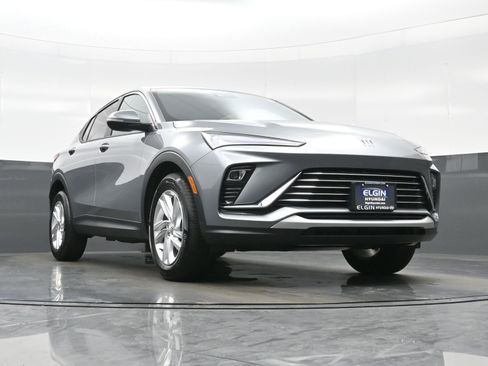 Used 2025 Buick Envista Preferred w/ Convenience II Package FWD image 31