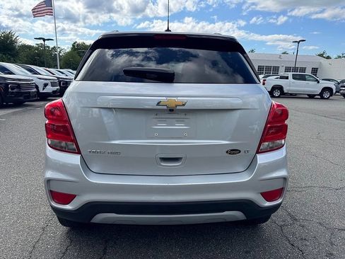 Used 2019 Chevrolet Trax LT w/ LT Convenience Package AWD/4WD image 6