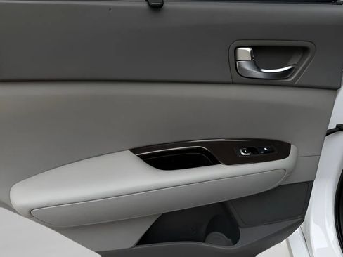 Used 2016 Kia Optima EX w/ Premium Package image 16