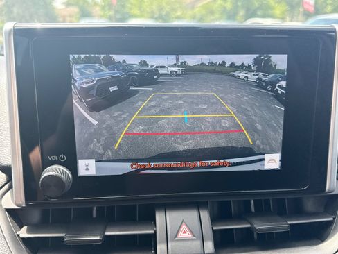 Used 2025 Toyota RAV4 XLE AWD/4WD image 20