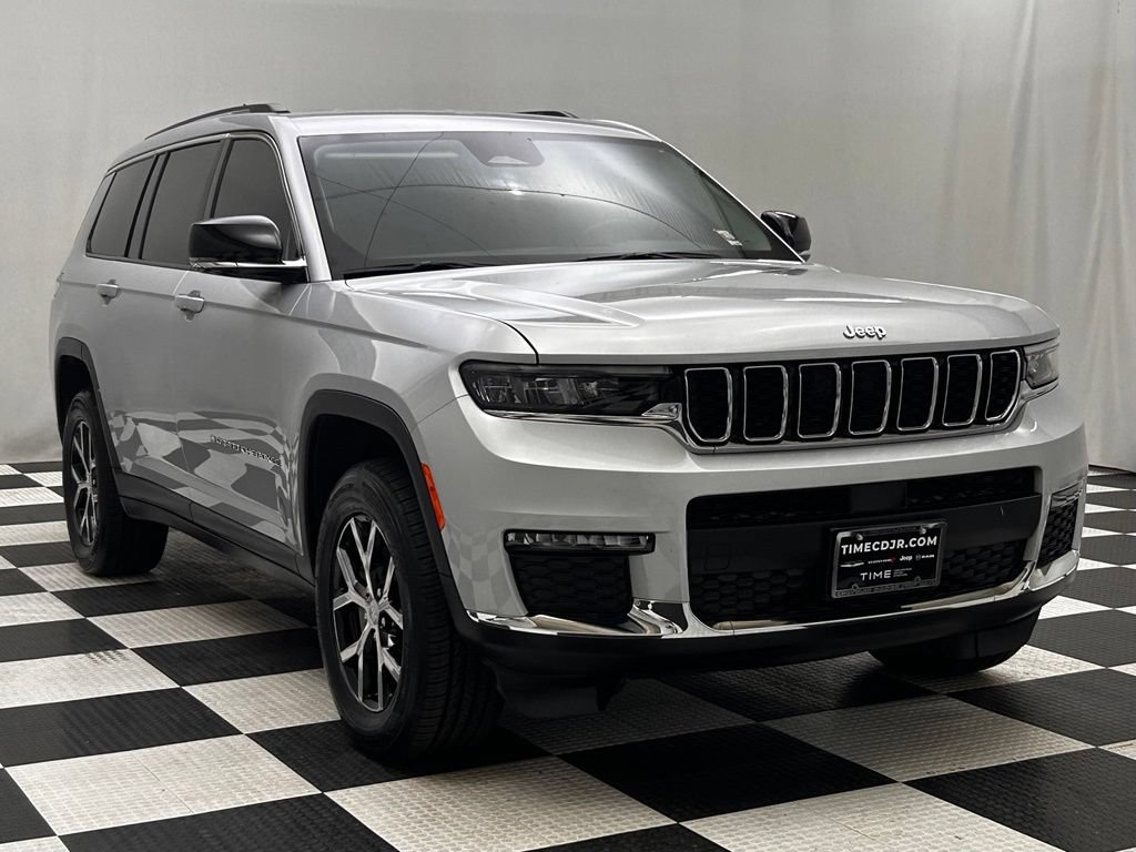 Used 2023 Jeep Grand Cherokee L Limited w/ Trailer Tow Group (B) AWD/4WD image 2