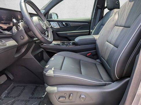 Used 2026 Buick Enclave Avenir w/ Super Cruise Package FWD image 17