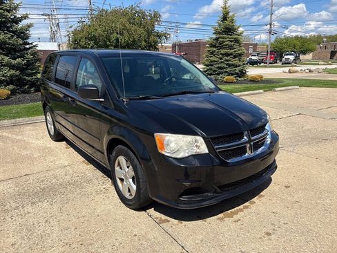Used 2013 Dodge Grand Caravan SE FWD image 1