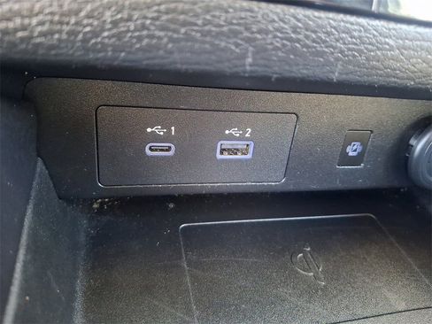 Used 2024 Mitsubishi Outlander SE image 27