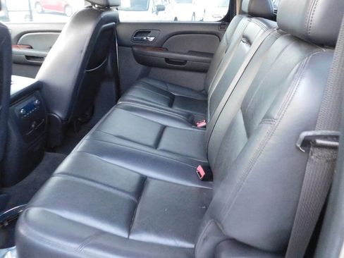 Used 2008 Chevrolet Silverado 3500 LTZ image 32