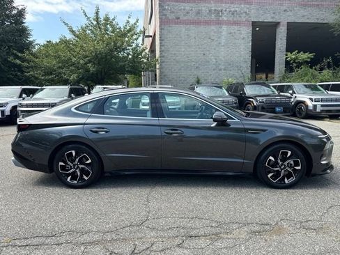 Used 2024 Hyundai Sonata SEL AWD/4WD image 13