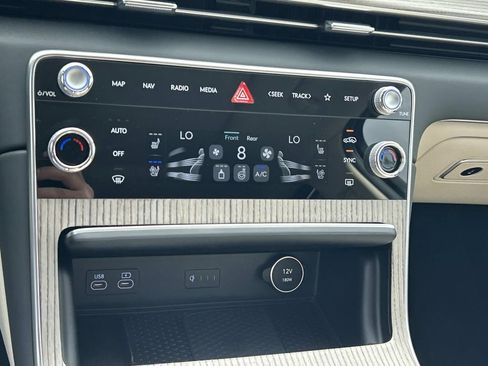 Used 2025 Genesis GV80 3.5T Advanced image 40