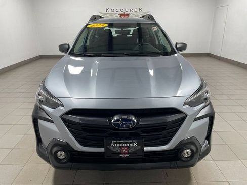 Used 2024 Subaru Outback AWD/4WD image 2