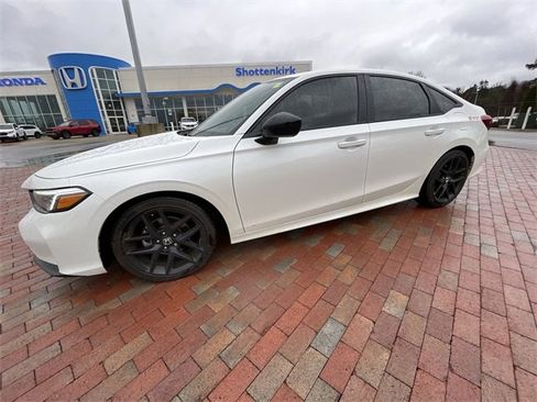 Certified 2025 Honda Civic Sport image 10