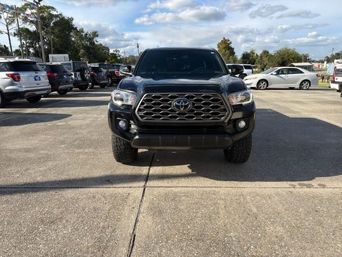 Used 2021 Toyota Tacoma TRD Off-Road image 12