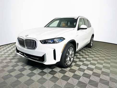 Used 2026 BMW X5 xDrive50e AWD/4WD image 4