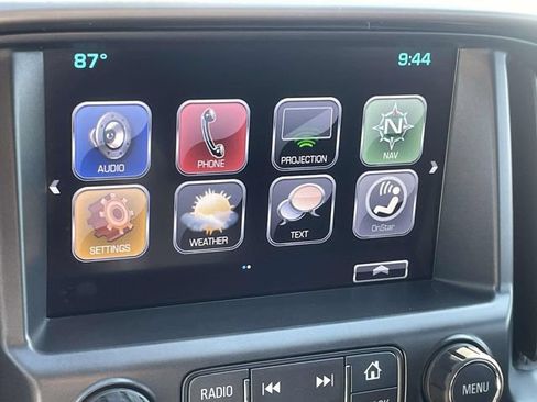 Used 2017 GMC Canyon SLE w/ All Terrain Package AWD/4WD image 16