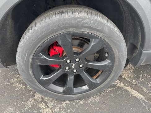 Used 2020 Ford Explorer ST w/ ST Street Pack image 5