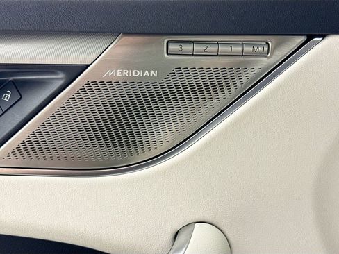 Used 2025 Jaguar F-PACE R-Dynamic S image 22