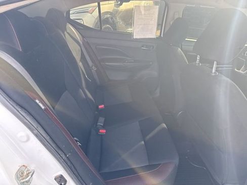 Used 2022 Nissan Versa SR image 14