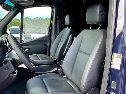 New 2025 Mercedes-Benz Sprinter 2500 image 9