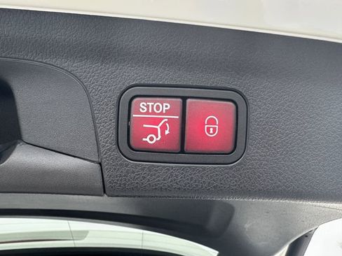 Used 2024 Mercedes-Benz GLE 350 4MATIC w/ AMG Line Exterior image 20