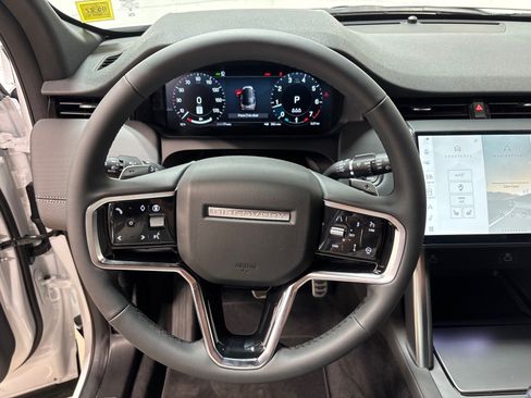 New 2026 Land Rover Discovery Sport Landmark AWD/4WD image 18