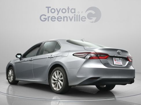 Used 2023 Toyota Camry LE w/ Convenience Package FWD image 9