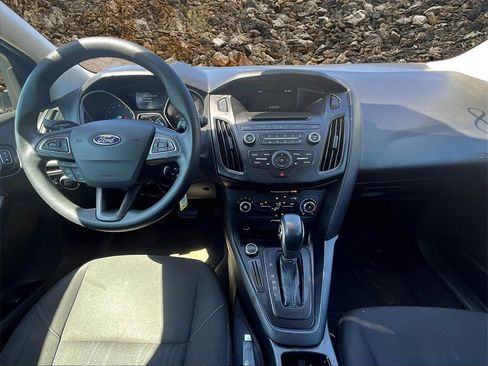 Used 2017 Ford Focus SE image 14