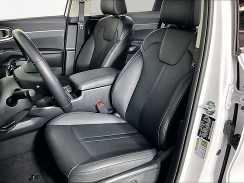 Certified 2026 Kia Sorento S w/ S Panoramic Sunroof Package FWD image 20
