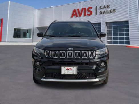 Used 2025 Jeep Compass Limited AWD/4WD image 2