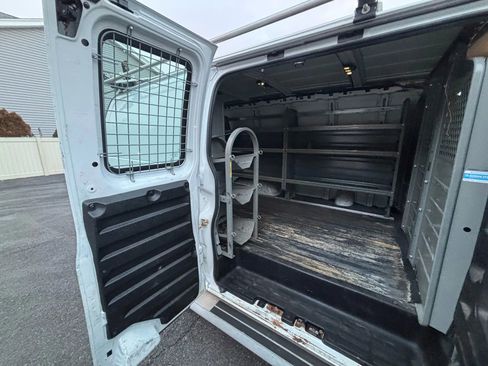Used 2017 GMC Savana 2500 Van 3D image 20