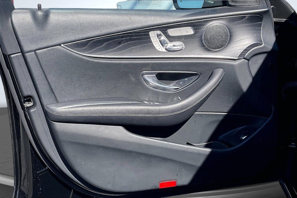 Used 2020 Mercedes-Benz E 350 Sedan image 23