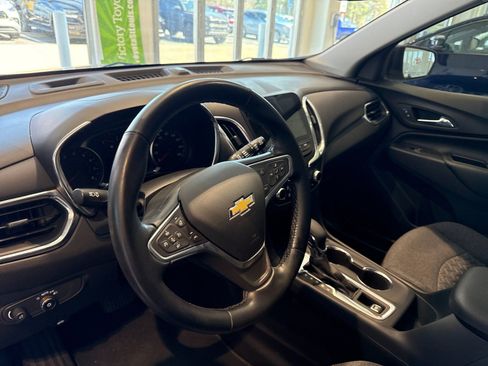 Used 2023 Chevrolet Equinox LT FWD image 10