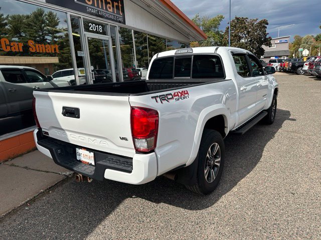Used 2016 Toyota Tacoma TRD Sport AWD/4WD image 7