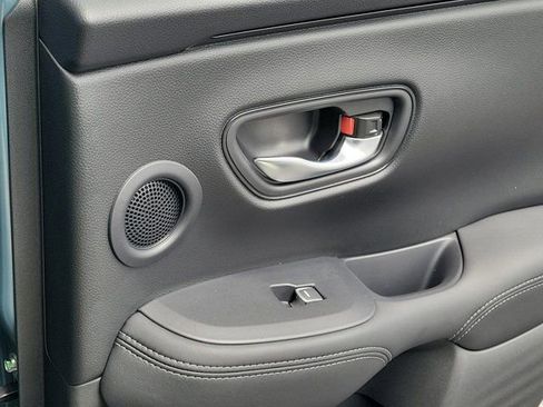 Certified 2025 Honda HR-V EX-L image 7