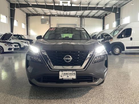 Used 2023 Nissan Rogue S AWD/4WD image 2