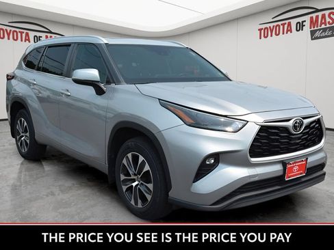 Certified 2024 Toyota Highlander XLE AWD/4WD image 7