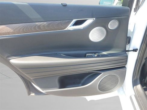 New 2023 Genesis G80 Base image 26