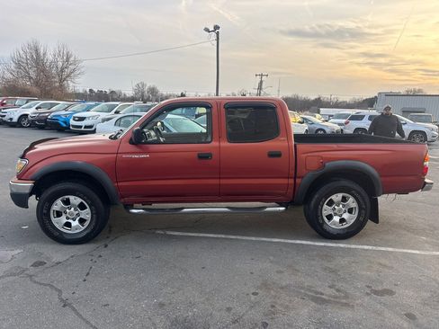 Used 2002 Toyota Tacoma PreRunner image 2