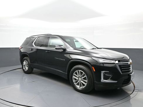 Used 2023 Chevrolet Traverse LT FWD image 4