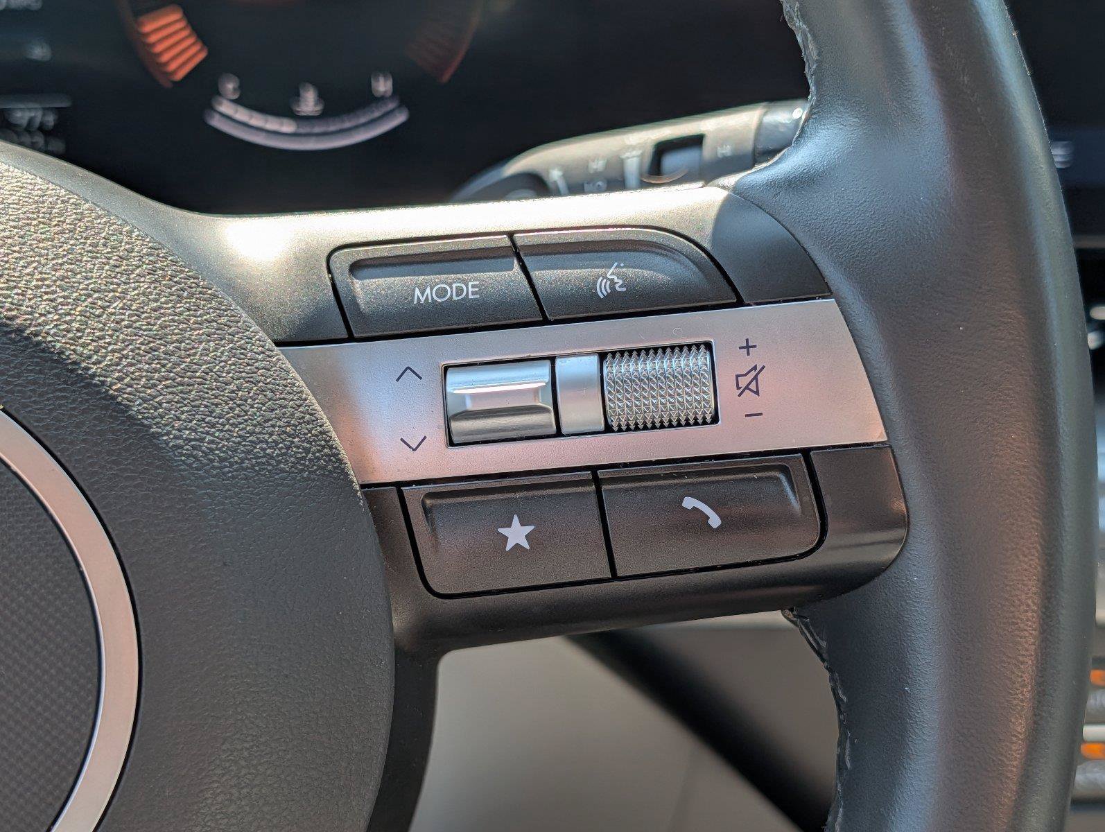 Used 2025 Hyundai Kona SEL AWD/4WD image 25