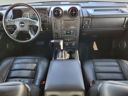 Used 2005 HUMMER H2 SUT w/ Preferred Equipment Group image 23