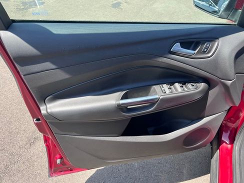 Used 2017 Ford Escape SE AWD/4WD image 8
