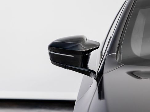 Used 2026 BMW M5 w/ Executive Package AWD/4WD image 6