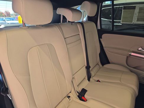 Certified 2025 Mercedes-Benz GLB 250 image 13